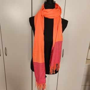 Gap scarf